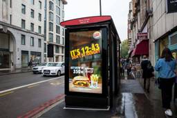 HTML5 content in digital out-of-home